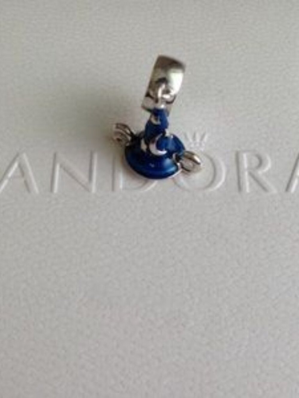 Pandora disney hat charm